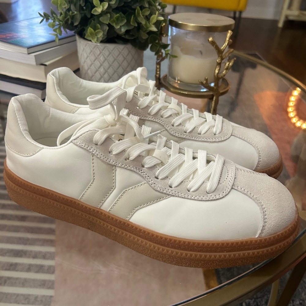 COB Sneakers - Size 11